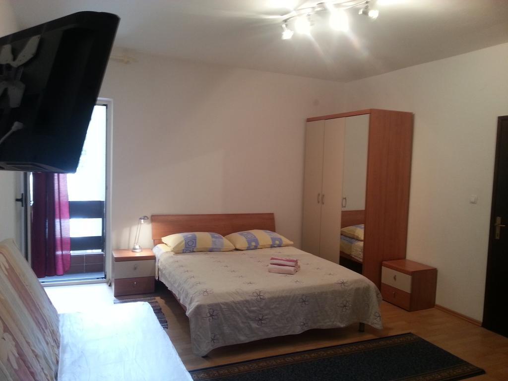 Studio Apartments Ivica Primosten Bilik gambar