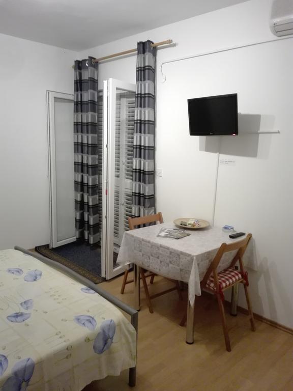 Studio Apartments Ivica Primosten Luaran gambar